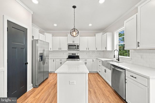 20 TARA LN, Stafford, VA 22554
