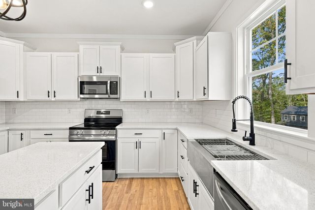 20 TARA LN, Stafford, VA 22554