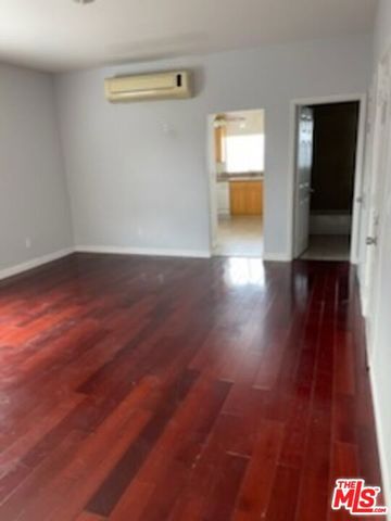 121 N Benton Way, Los Angeles, CA 90026