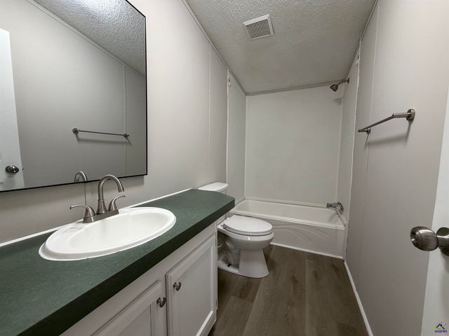 643 Pine Cone Road, Dublin, GA 31021