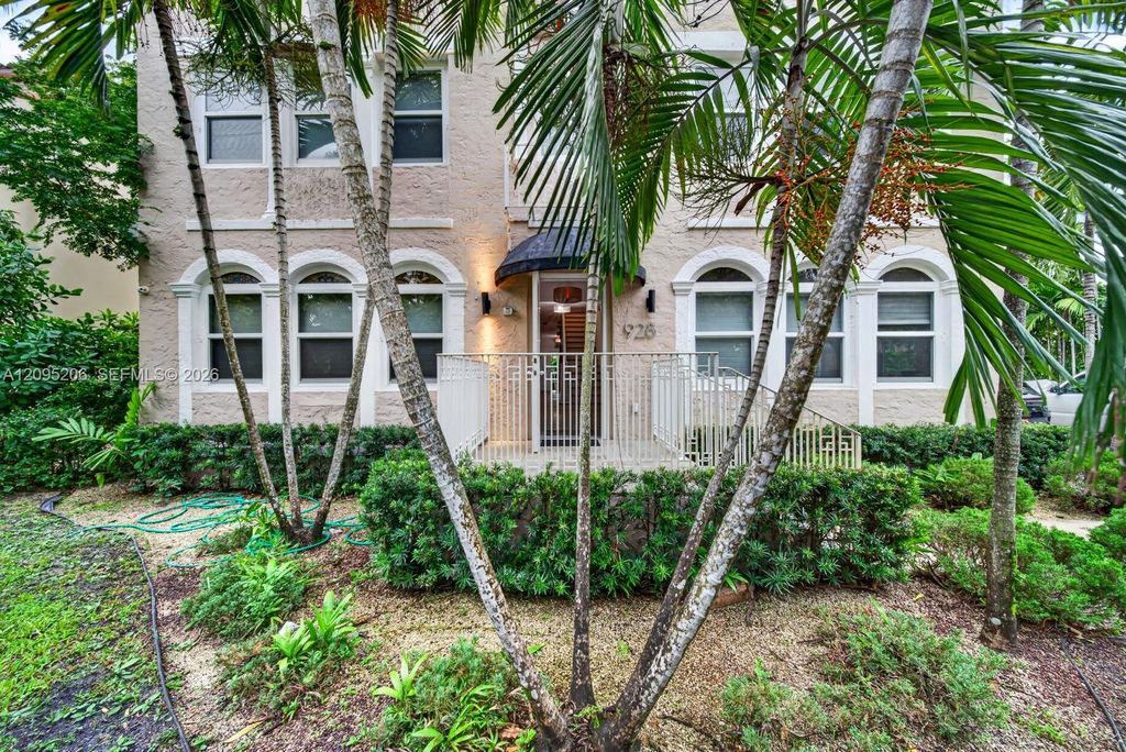 928 Bird Road 3, Coral Gables, FL 33146