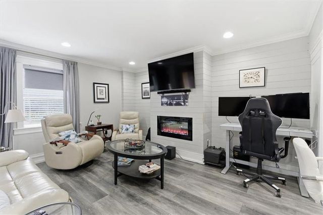 2855 Peachtree Road NE 124, Atlanta, GA 30305