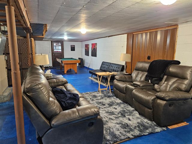 16335 County Line Road, Hebron, IN 46341