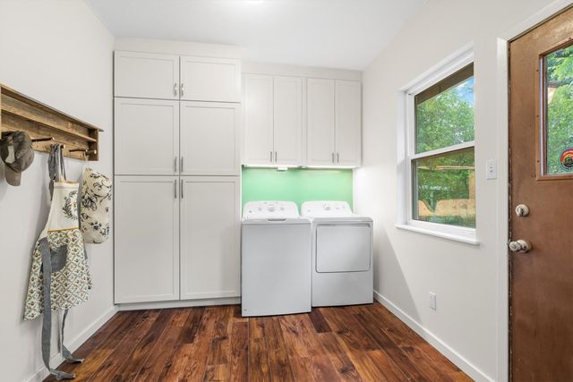 2610 Oak Cliff Lane, Arlington, TX 76012