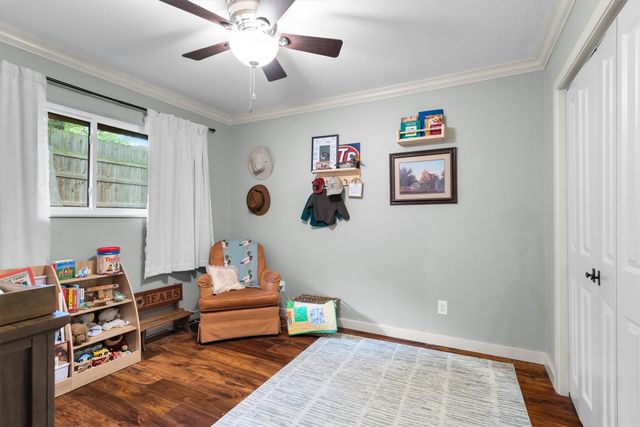 2610 Oak Cliff Lane, Arlington, TX 76012