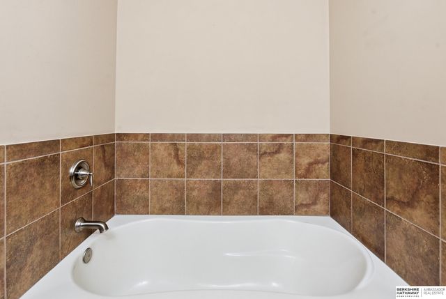 11310 S 44th Street, Bellevue, NE 68123
