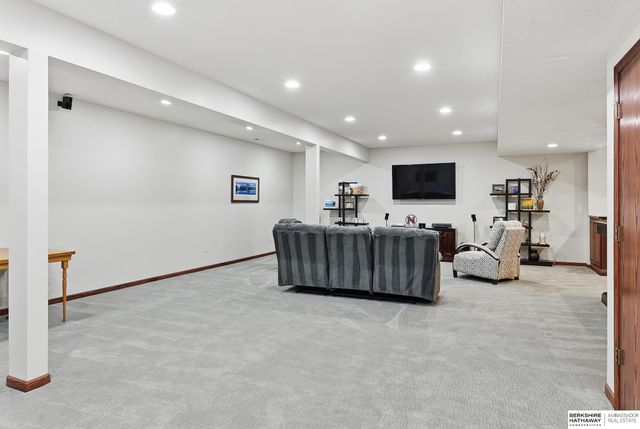 11310 S 44th Street, Bellevue, NE 68123