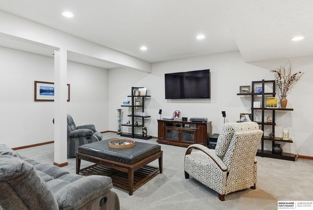 11310 S 44th Street, Bellevue, NE 68123