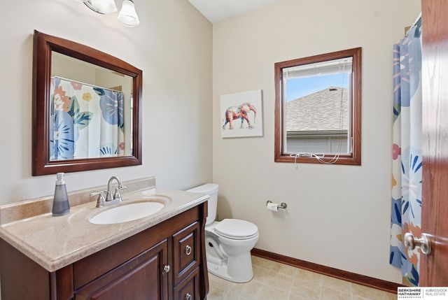 11310 S 44th Street, Bellevue, NE 68123