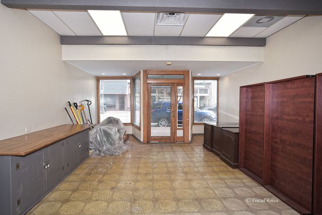 20-24 Douglas Avenue, Elgin, IL 60120