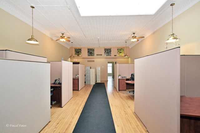 20-24 Douglas Avenue, Elgin, IL 60120