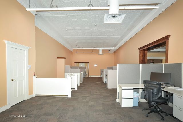 20-24 Douglas Avenue, Elgin, IL 60120