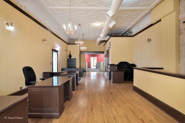 20-24 Douglas Avenue, Elgin, IL 60120