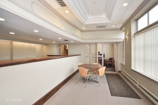 20-24 Douglas Avenue, Elgin, IL 60120