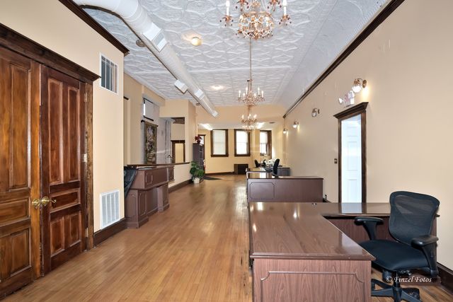 20-24 Douglas Avenue, Elgin, IL 60120