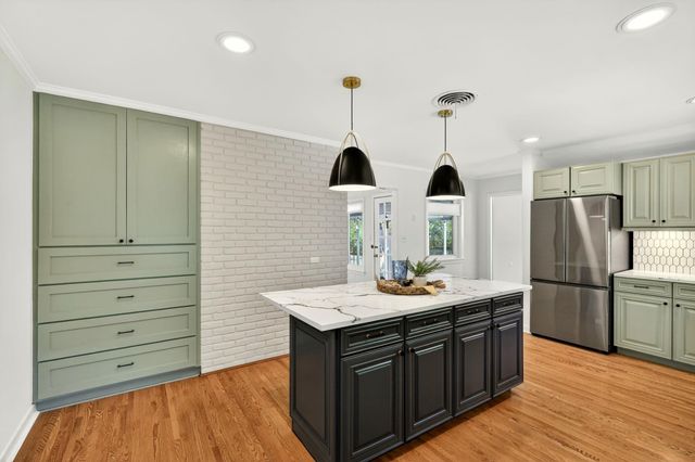 1602 Harrison Road, Brenham, TX 77833