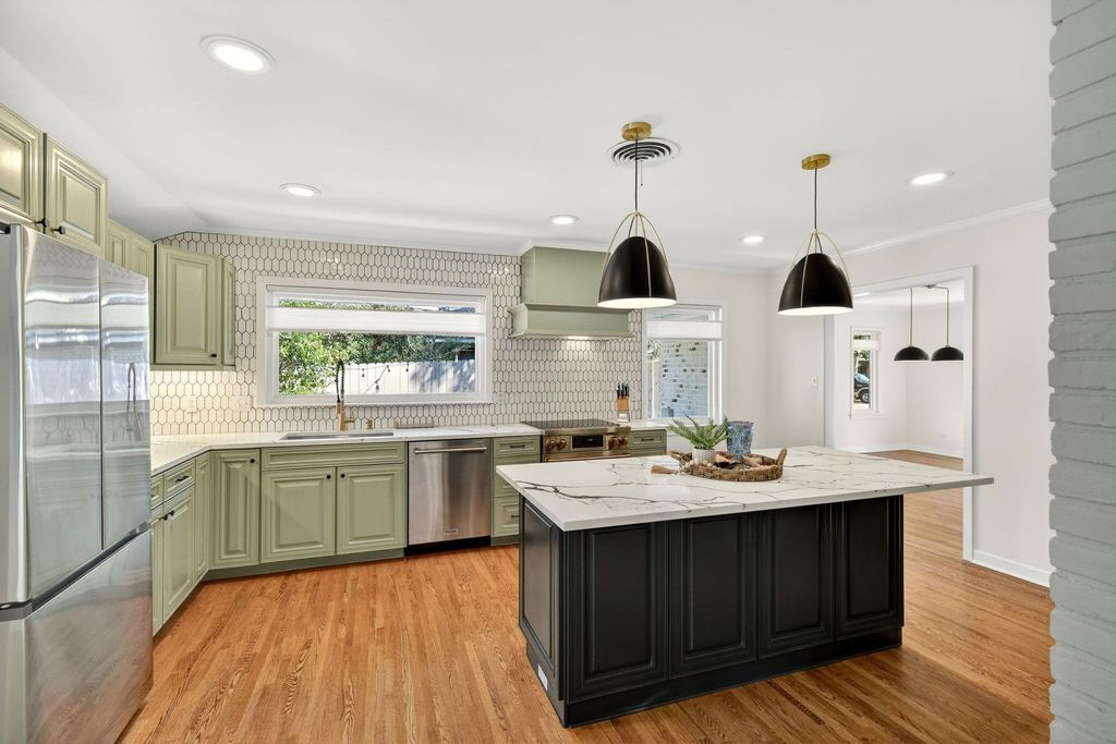 1602 Harrison Road, Brenham, TX 77833