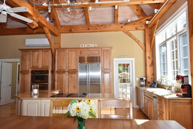 882 Point Road, Willsboro, NY 12996