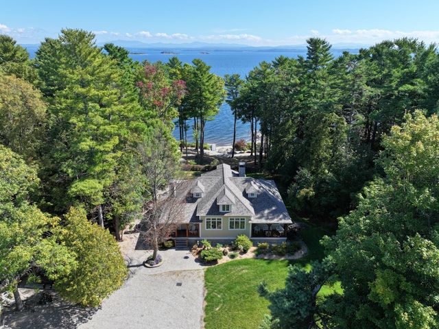 882 Point Road, Willsboro, NY 12996