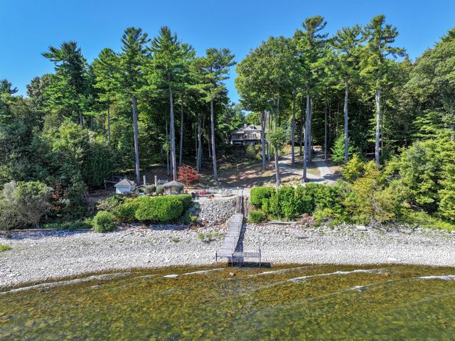 882 Point Road, Willsboro, NY 12996