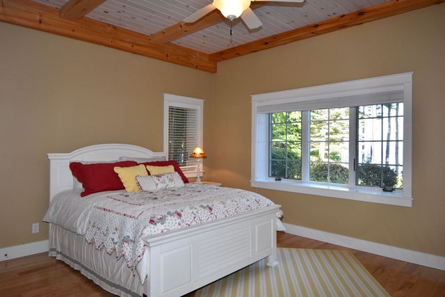 882 Point Road, Willsboro, NY 12996