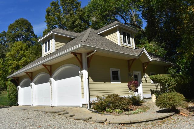 882 Point Road, Willsboro, NY 12996