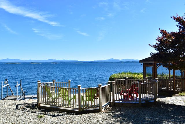 882 Point Road, Willsboro, NY 12996