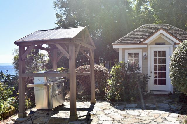 882 Point Road, Willsboro, NY 12996