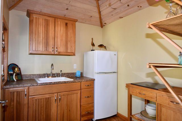 882 Point Road, Willsboro, NY 12996