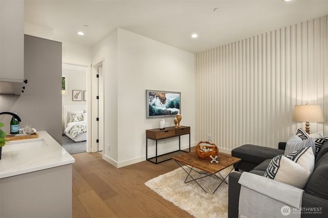 10223 NE 24th Street, Bellevue, WA 98004