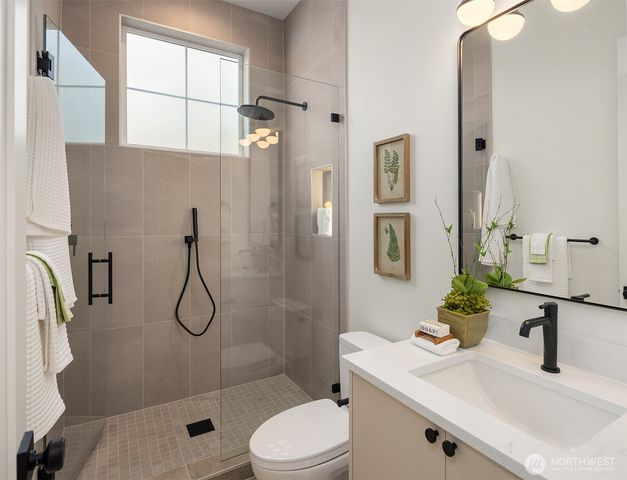 10223 NE 24th Street, Bellevue, WA 98004