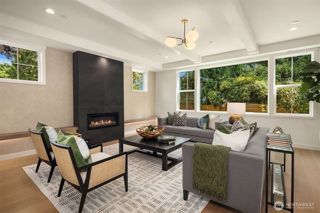 10223 NE 24th Street, Bellevue, WA 98004