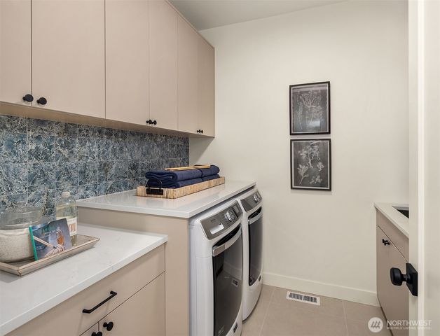 10223 NE 24th Street, Bellevue, WA 98004