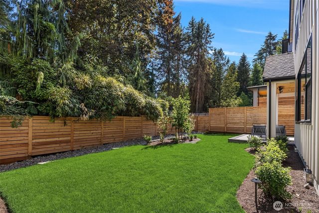 10223 NE 24th Street, Bellevue, WA 98004