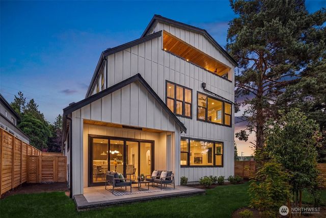 10223 NE 24th Street, Bellevue, WA 98004