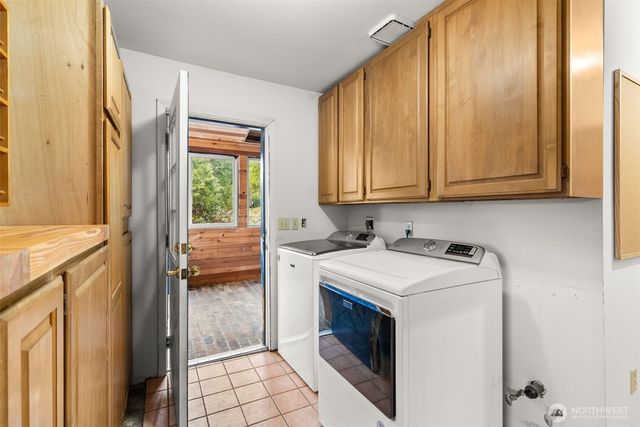 51 E Lynda Lane W, Shelton, WA 98584