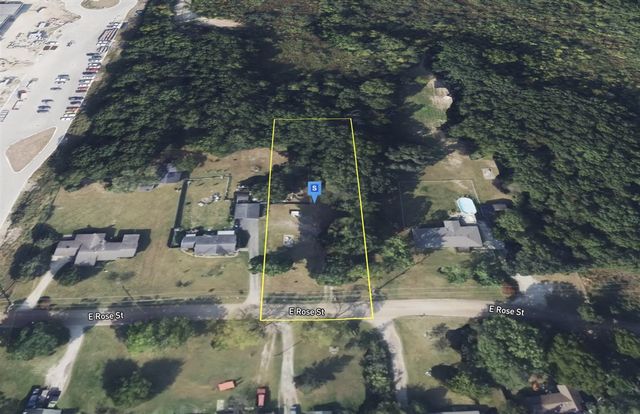 927 E Rose Street, Holly, MI 48442