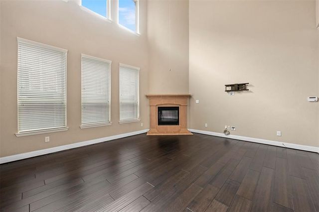 7116 isle Royal Lane, Irving, TX 75063