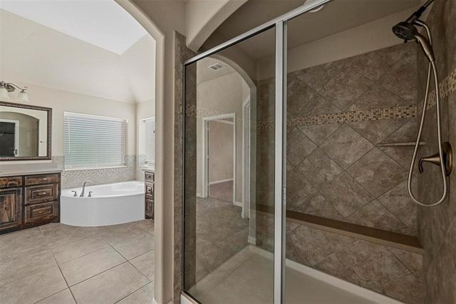 7116 isle Royal Lane, Irving, TX 75063