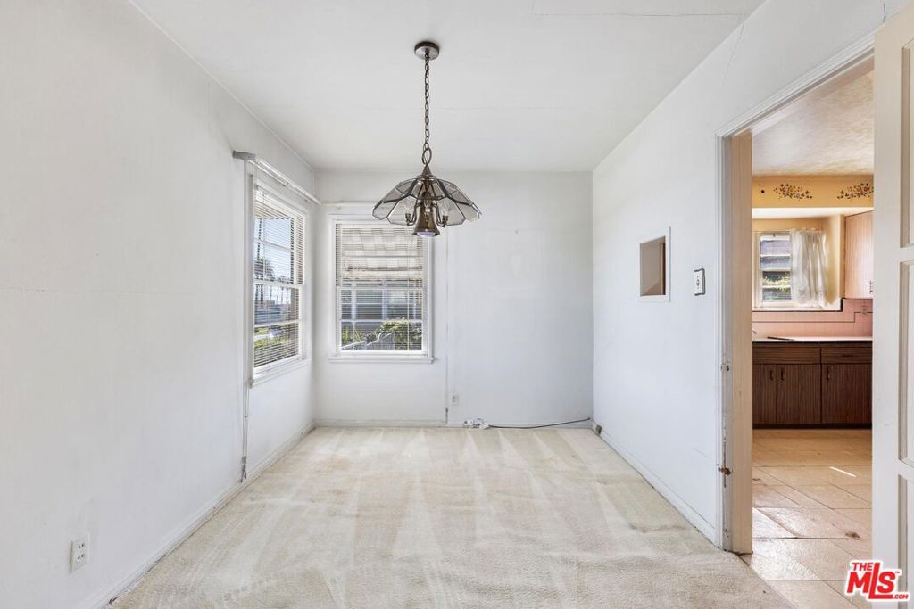 Image 11 of property listing at 5323 S Mullen Avenue, Los Angeles, CA 90043