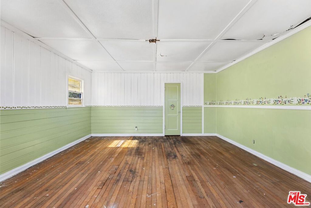 Image 47 of property listing at 5323 S Mullen Avenue, Los Angeles, CA 90043