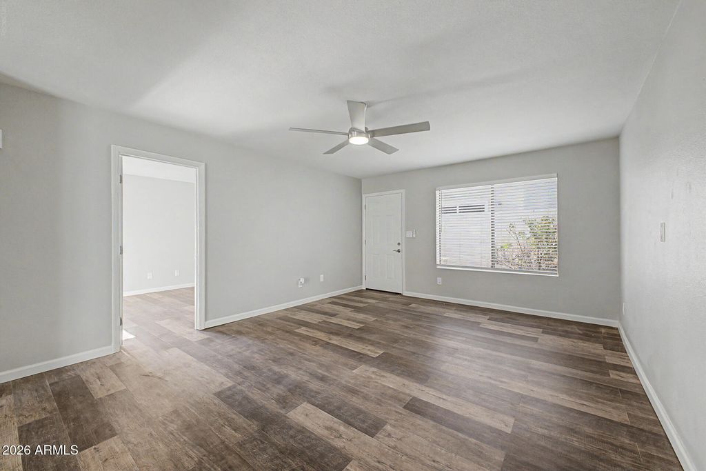 2824 E WALTANN Lane 4, Phoenix, AZ 85032 — photo 3