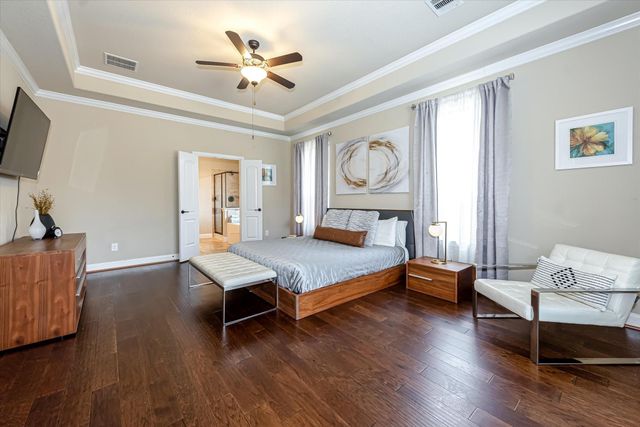 6 Camplight Court, Spring, TX 77389