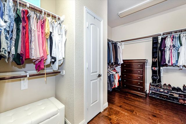 6 Camplight Court, Spring, TX 77389