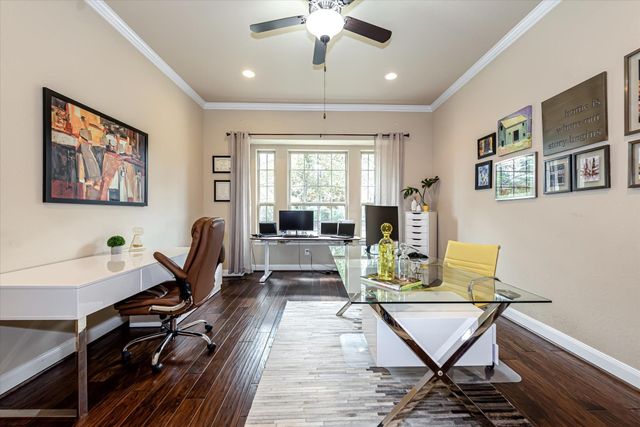 6 Camplight Court, Spring, TX 77389