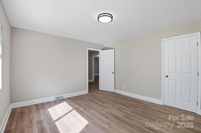 3916 Arvin Drive, Charlotte, NC 28269