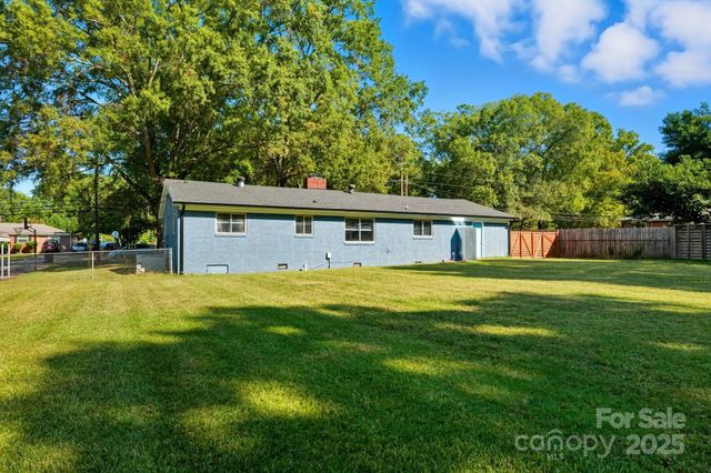 3916 Arvin Drive, Charlotte, NC 28269
