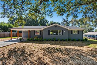 3916 Arvin Drive, Charlotte, NC 28269