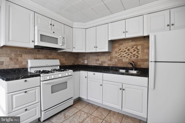 54 HIGHLAND AVE, Belmont Hills, PA 19004