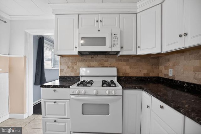 54 HIGHLAND AVE, Belmont Hills, PA 19004